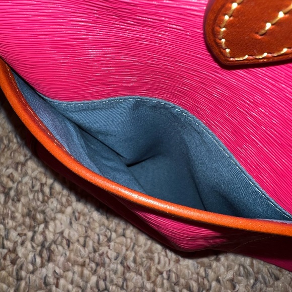 Beautiful Pink Dooney & Bourke Purse! - Picture 12 of 15
